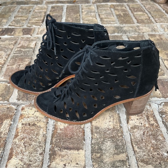 Gianni Bini Suede Open Toe Ankle Boots Size 8 1/2 M. Black - Picture 2 of 7